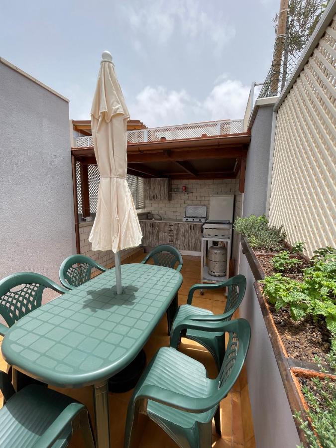Atico "Turquesa Beach" Con Piscina, Terraza Y Barbacoa Sardina Zewnętrze zdjęcie