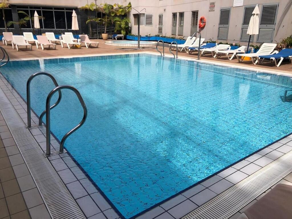 Atico "Turquesa Beach" Con Piscina, Terraza Y Barbacoa Sardina Zewnętrze zdjęcie